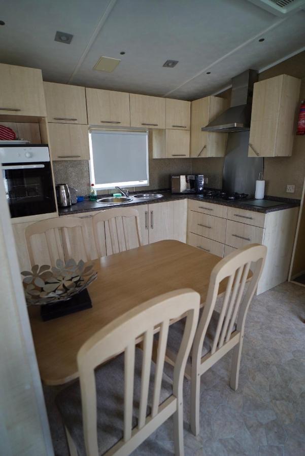 Manor Park Hunstanton Pets Go Free Linen Included Villa Екстериор снимка