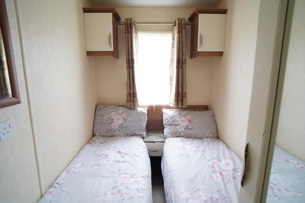 Manor Park Hunstanton Pets Go Free Linen Included Villa Екстериор снимка