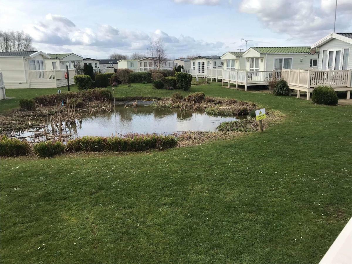 Manor Park Hunstanton Pets Go Free Linen Included Villa Екстериор снимка